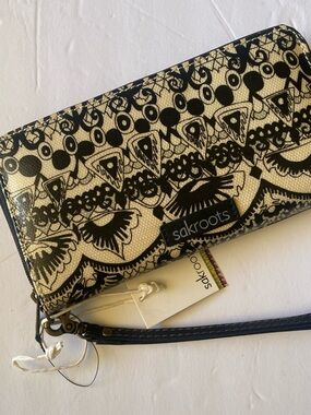 Sakroots Black and Cream Patterned Wristlet Clutch